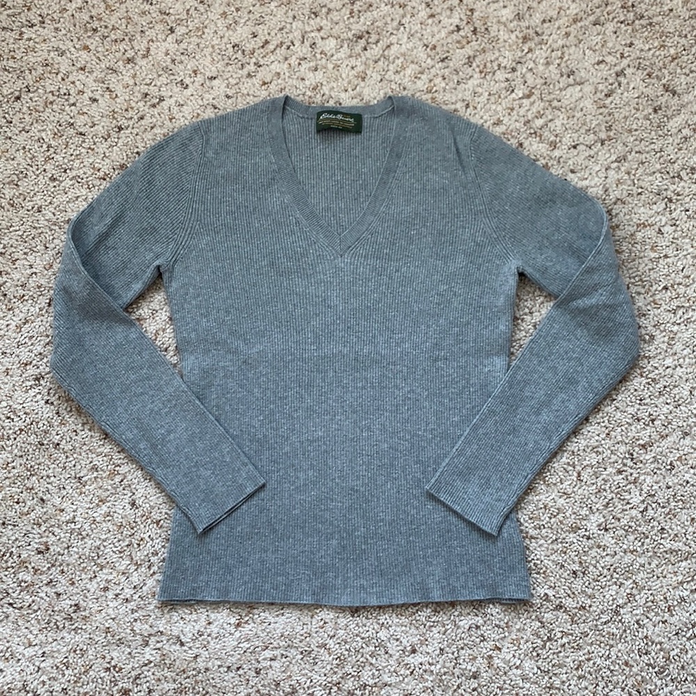 • Eddie Bauer V-neck Sweater •
